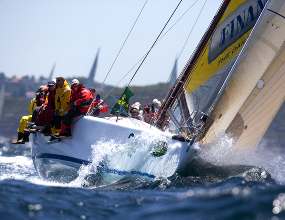 Ed Psaltis' AFR Midnight Rambler at the start of the 2006 Rolex Sydney Hobart