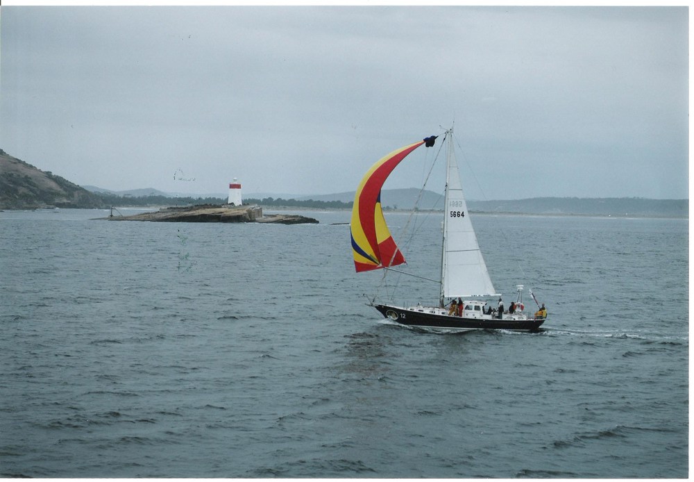 Delta Wing (5664) - 2002 RSHYR - Photo Richard Bennett - CYCA Archives