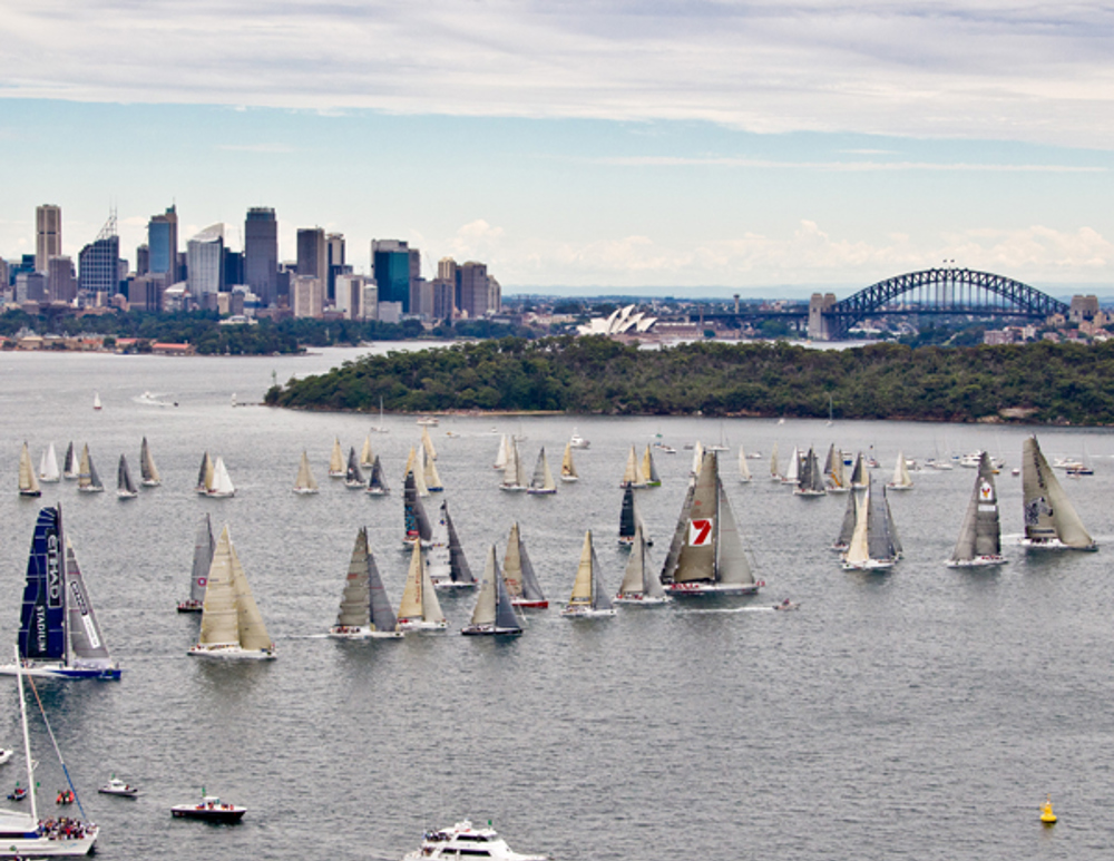 The boats line up 1 minute before the start
