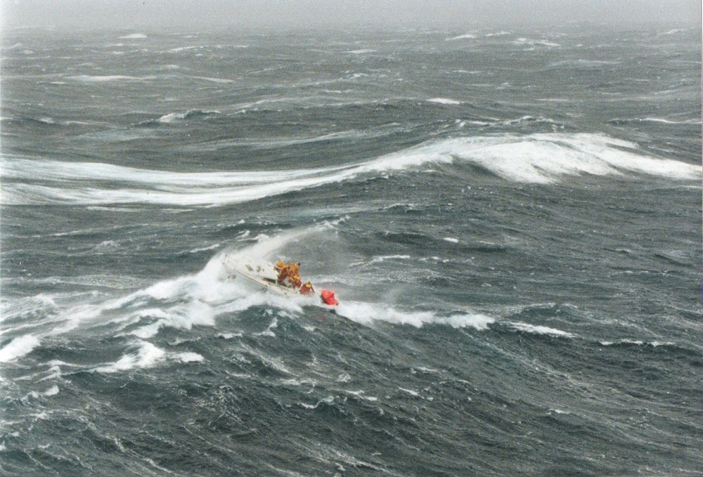 VC Offshore Stand Aside (YC4882) - 1998 SHYR, deploying liferaft