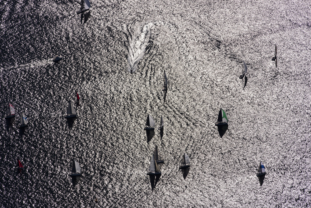 SAILING - Land Rover Sydney to Gold Coats 2015
25/07/2015
ph. Andrea Francolini
Fleet leaving Sydney Harbour