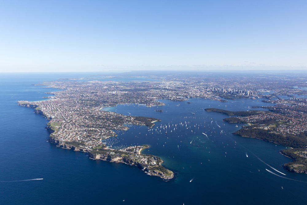 SAILING - Land Rover Sydney to Gold Coats 2015
25/07/2015
ph. Andrea Francolini
Fleet leaving Sydney Harbour