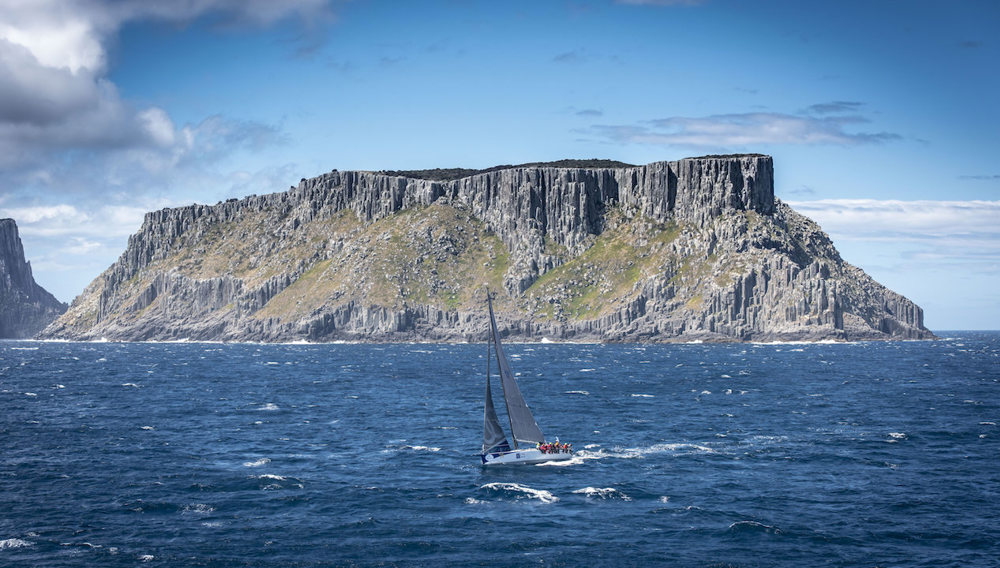 70, RAGAMUFFIN 52 (AUS), Sail No: AUS70, Design: Farr Tp52, Owner: Syd Fischer, Skipper: Brenton Fischer