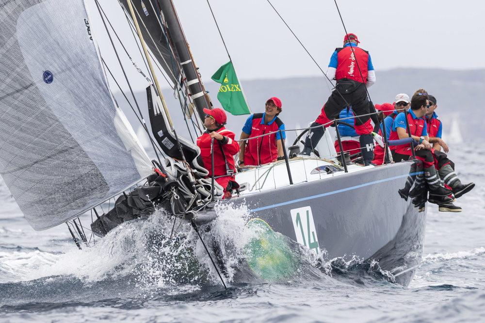 Italian entry Mascalzone Latino 32