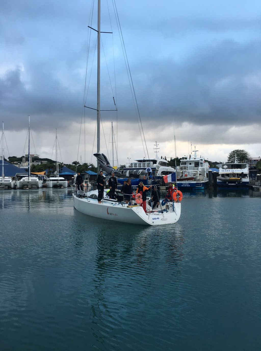 Jean-Luc Esplaas' 41 SUD arriving at the dock