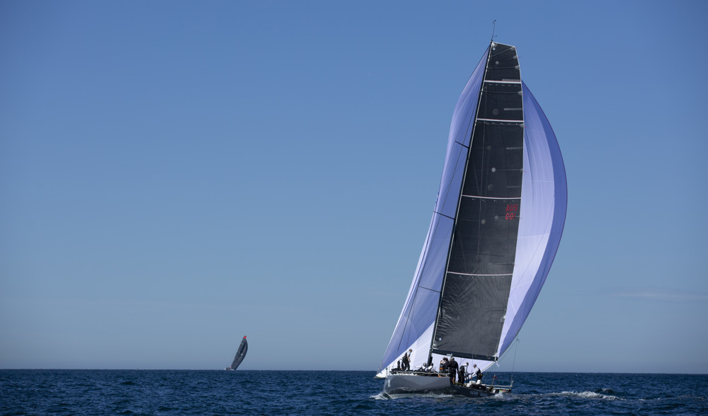 Ichi Ban with Comanche already well ahead