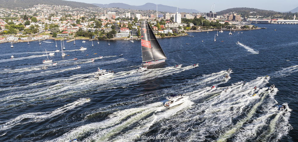 Line Honours winner
WILD OATS XI, Bow: XI, Sail n: AUS10001, Owner: The Oatley Family, State/Nation: NSW, Design: Reichel Pugh 30m