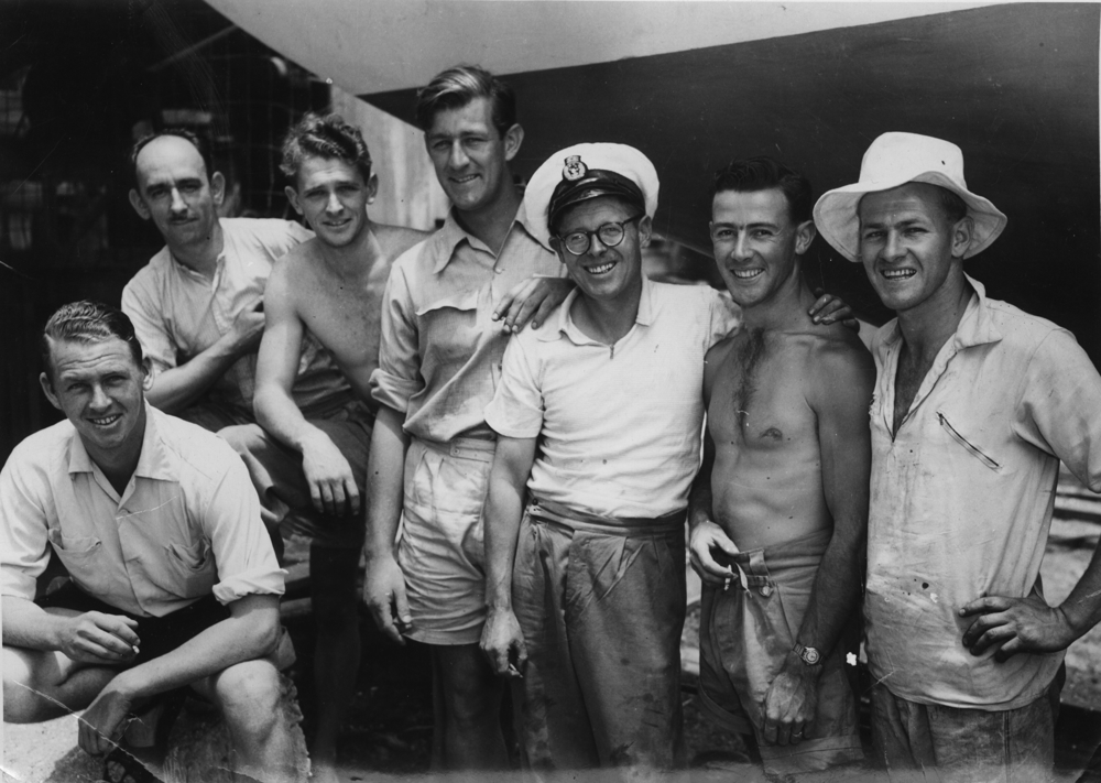 Ripple - SHYR52 crew, Malcolm Bryden-Brown, Norm Walker, Junior Jenkins, Warren Wright, Owner Ron Hobson, Laurie Cooper and George Jackson - CYCA Archives