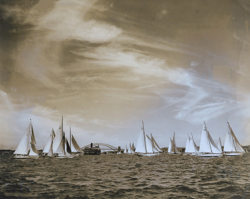 1951 start - Ellida (CYA 43), Lahara (CYC 22), Solveig (CYC 54), Wayfarer (CYC 7), Pavana (SA 4)
