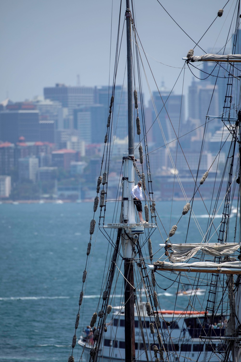 Getting a good view on STS Young Endeavour