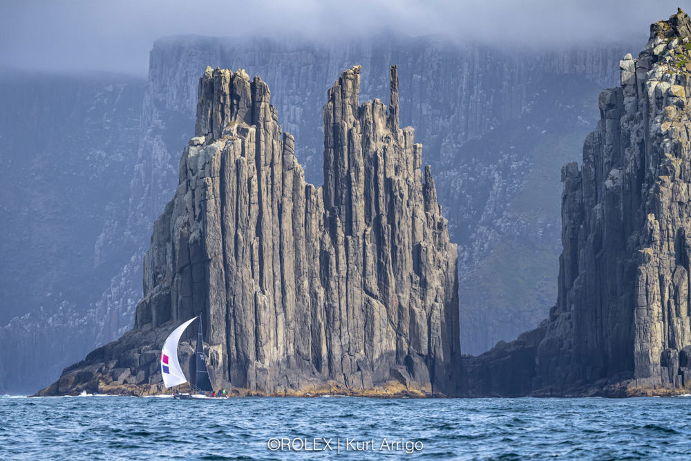 2 UNLIMITED, Sail No: AUS615, Bow No: 140, Owner: Greg Prescott, Skipper: Greg Prescott, Design: Farr 40 Mod, Club: RYCT/DSS