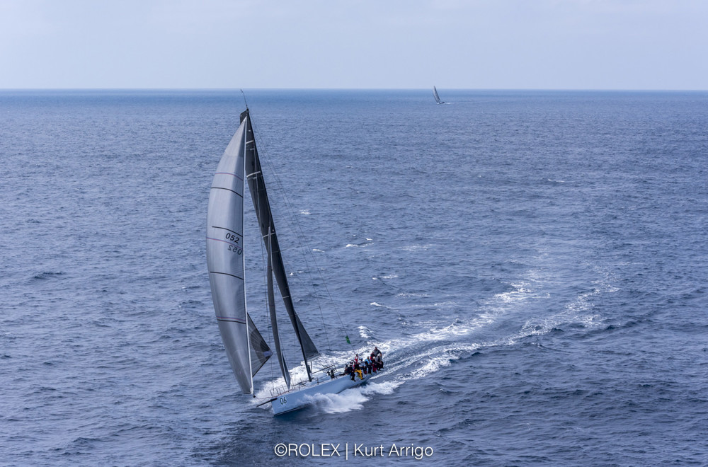 GWEILO, Sail No: 052, Bow No: O6, Owner: Matthew Donald, Skipper: Matt Donald Chris Townsend, Design: Tp52, Club: CYCA