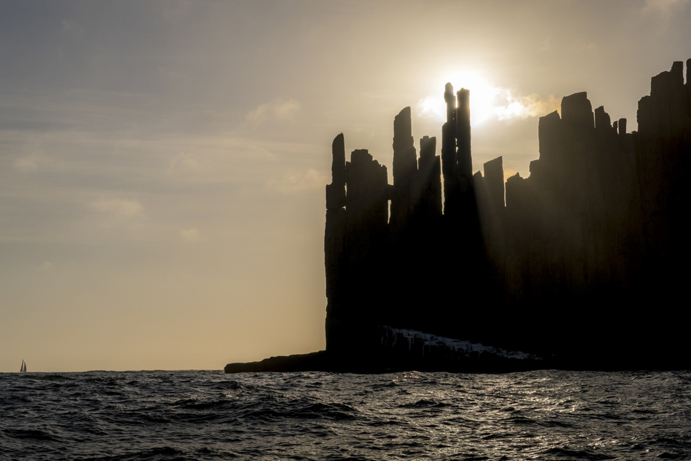 Ambiance at the Organ Pipes.
ZEN, Sail No: 52001, Bow No: 25, Owner: Gordon Ketelbey, Skipper: Gordon Ketelbey, Design: Tp52, Club: CYCA