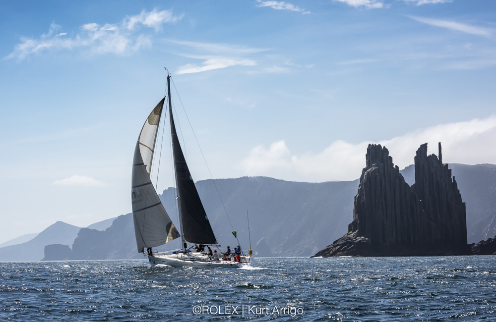 MAYFAIR, Sail No: W1424, Bow No: 14, Owner: James Irvine, Skipper: James Irvine, Design: Beneteau First 40, Club: RQYS