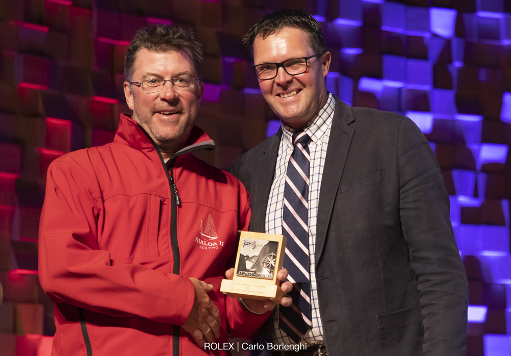 Keith Broughton - Kialoa !! - 3rd Grand Veterans..  With Tasports General Manager.