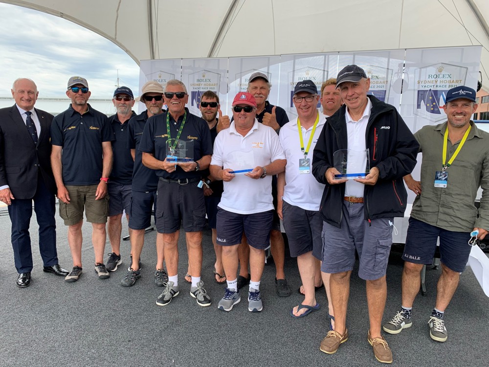 Trophy Presentation - Winner, Southern Cross Cup, Team Australia - Love & War, Maritimo, White Bay 6 Azzurro, 