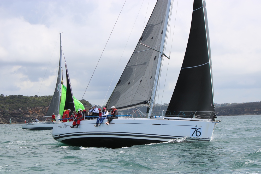 2022 Flinders Islet Race start - Luna Blue