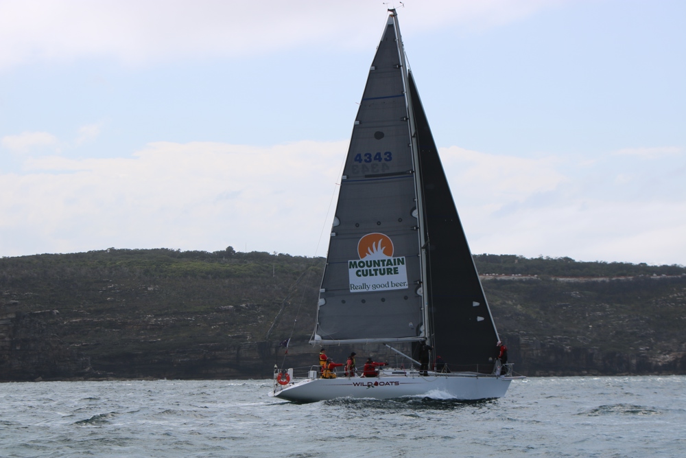 2022 Flinders Islet Race start - Wild Oats