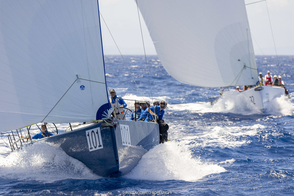 CRUSH, Bow n: 101, Sail n: F0052, Skipper: David Davenport, Owner: David Davenport, State-Nation: WA, Design: J/V TP52