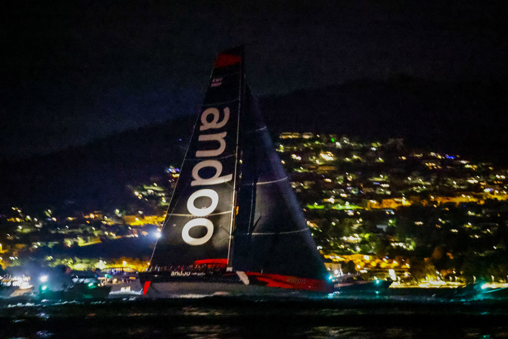 Andoo Comanche approaching the finish line