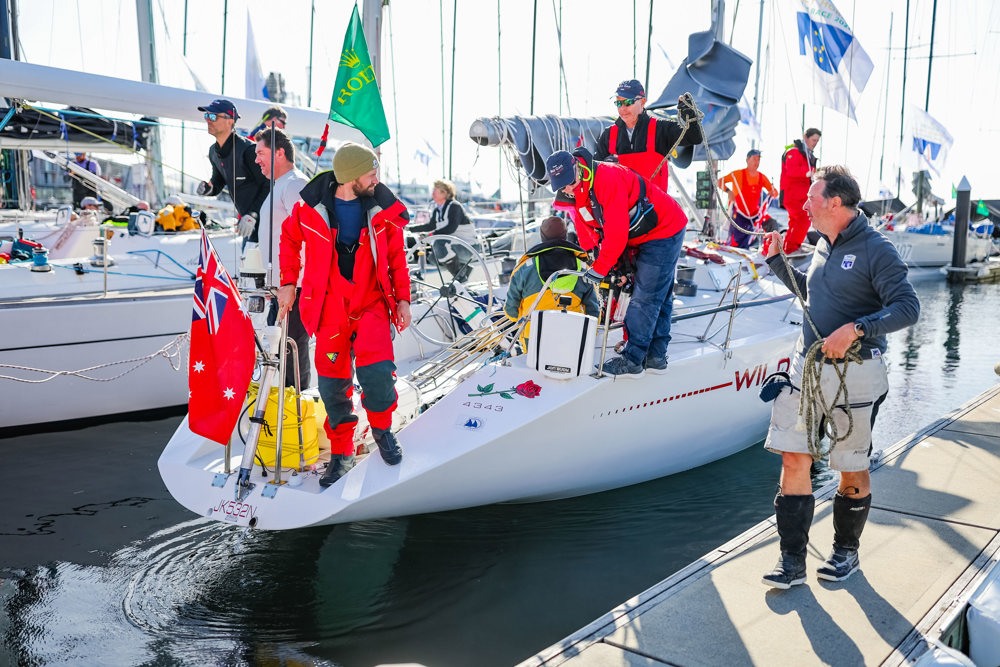 Farr 43 Wild Oats tying up in Kins Pier Marina