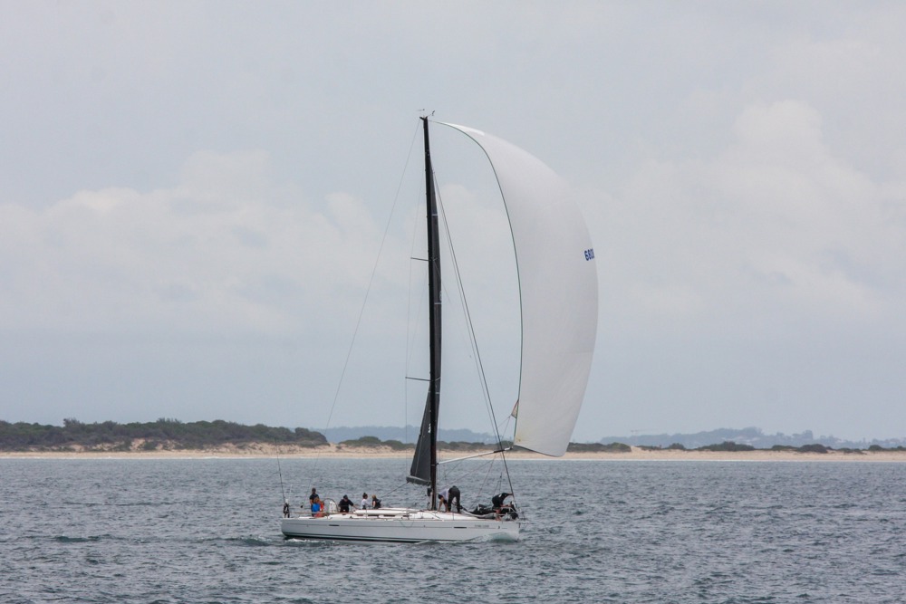 Flying Cloud approaching Cabbage Tree Island