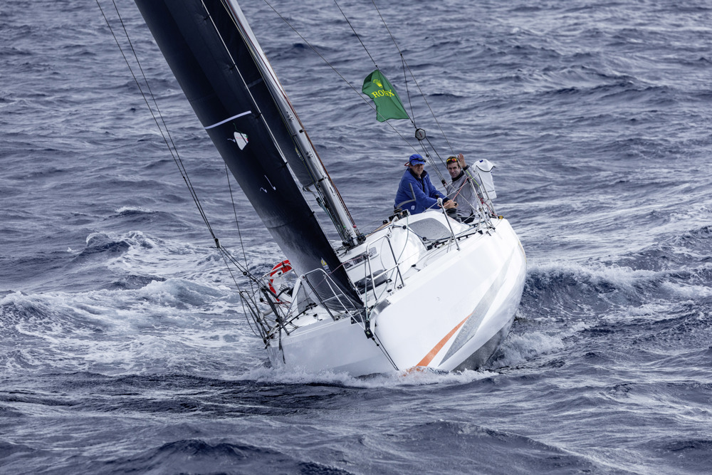 CINNAMON GIRL / EDEN CAPITAL (TH), Sail no: 3375, Owner: Cian Mccarthy/Sam Hunt, Design: Jeanneau Sunfast 3300, Country: AUS