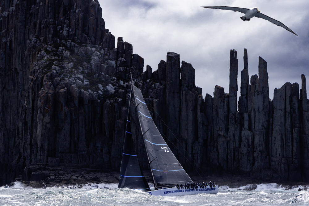 URM GROUP, Sail no: AUS 72, Owner: Anthony & David Johnson , Design: Reichel/Pugh 72 Maxi, Country: AUS