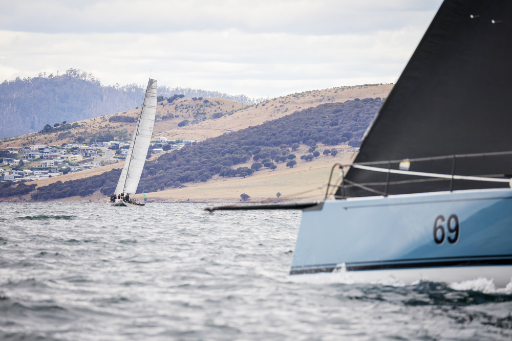 SMUGGLER, Sail No: 6952, Owner/Skipper: Sebastian Bohm, State: NSW, Design: TP52, LOA: 15.9