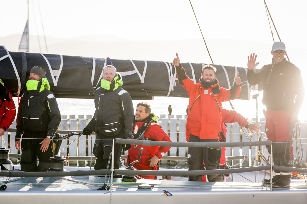 Insomnia tying up in Kings Pier marina