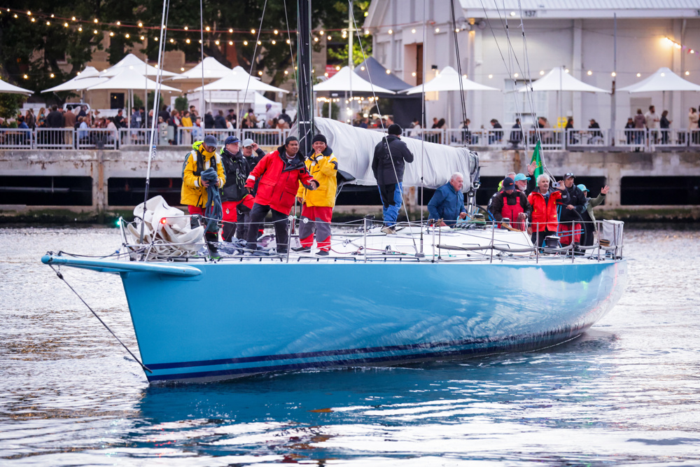 Antipodes preparing to dock