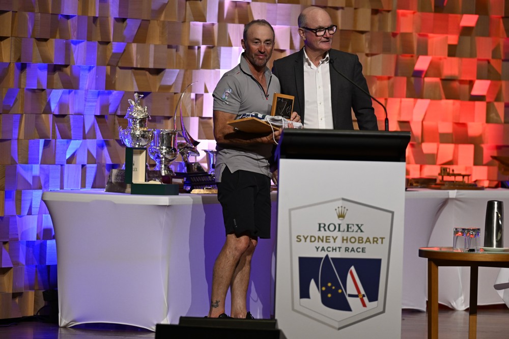 Patriot, 1st IRC Division 3 - presented to owner Jason Close by Councillor John Kelly