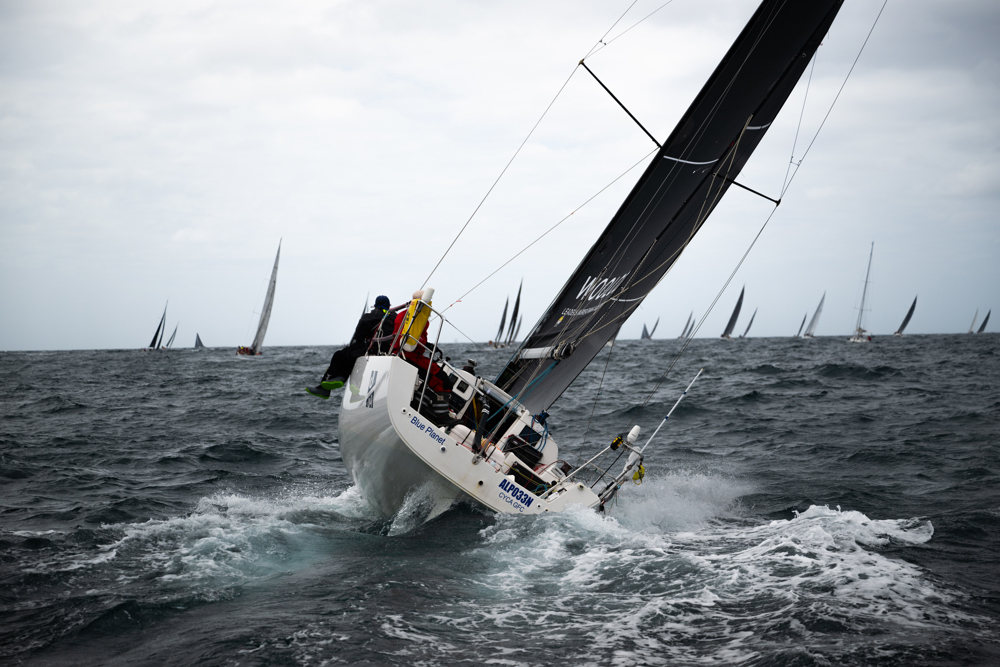 Audi Centre Sydney BWPS | 2024 Bird Island Race start - Blue Planet.   Image: CYCA | Vito Feremans