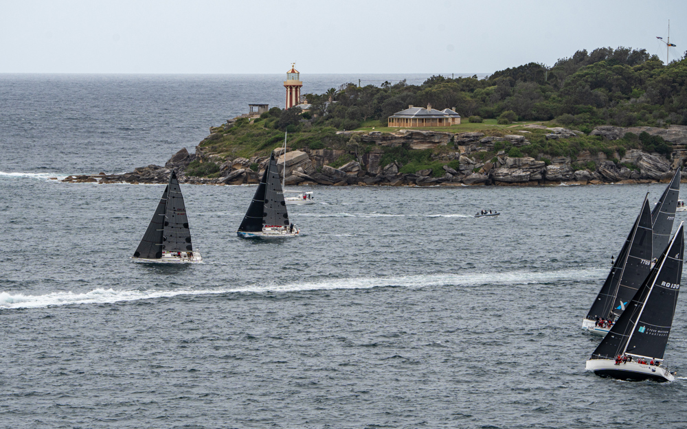 2024/25 Audi Centre Sydney BWPS | Bird Island Race start.   Image: Mike Selbie