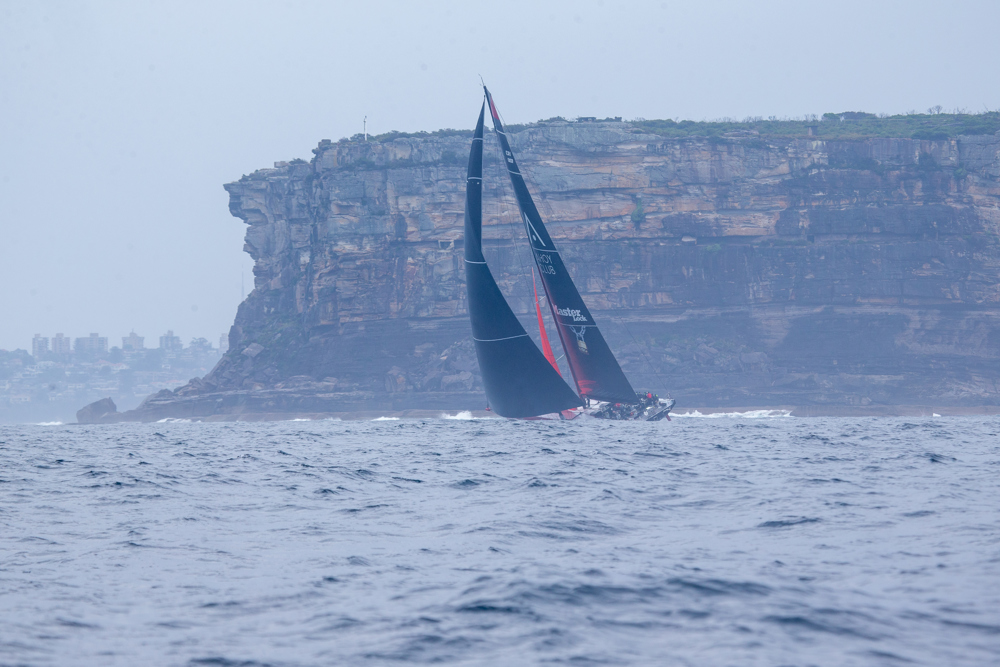 Master Lock Comanche entering Sydney Harbour to finish.   Image: CYCA | David Hislop