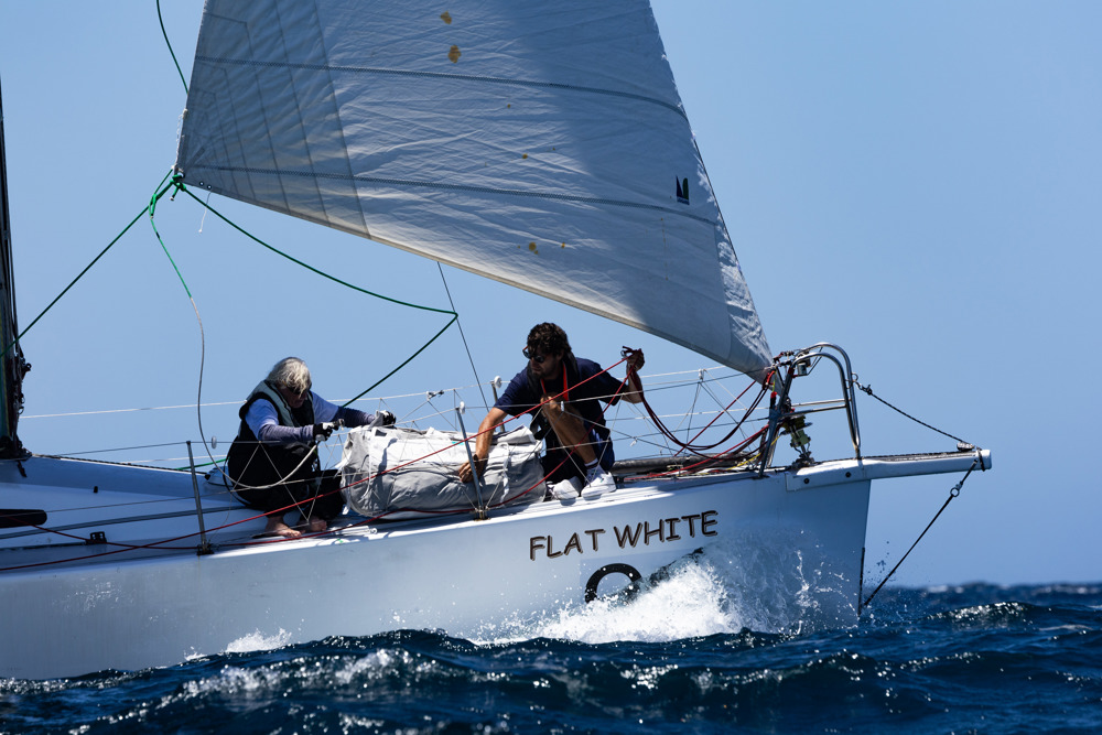 JOURNEYMAN FLAT WHITE, Sail n: 1696, OWNER/SKIPPER: Jen Linkova/Geoffrey Tomlins, STATE: QLD, DESIGN: Radford 12.2, LOA: 12.2, CLASS: PHS, YEAR BUILT: 1995