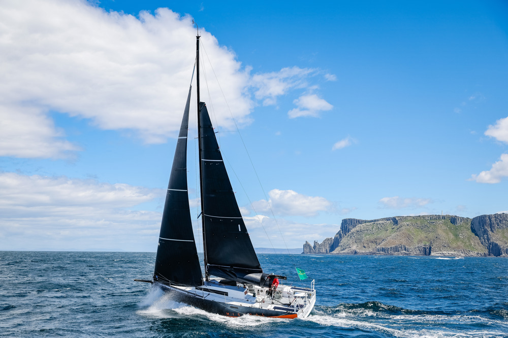 Mistral heading off into Storm Bay.    Image: CYCA | Salty Dingo