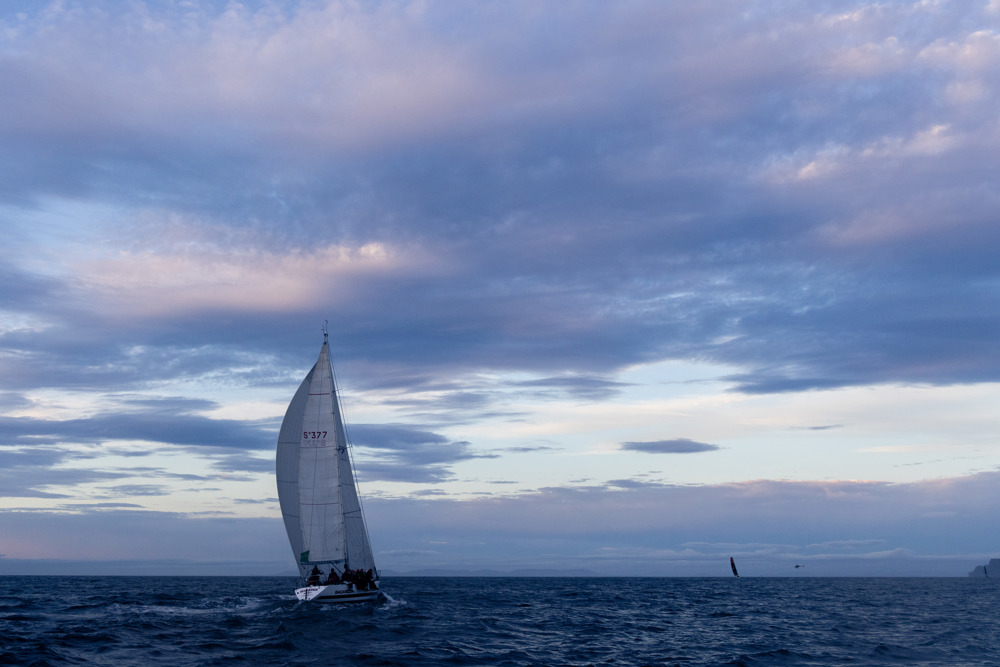 BACARDI, Sail n: SM377, OWNER/SKIPPER: Brett Averay, STATE: VIC, DESIGN: Peterson 44, LOA: 13.3, CLASS: PHS, YEAR BUILT: 1978
