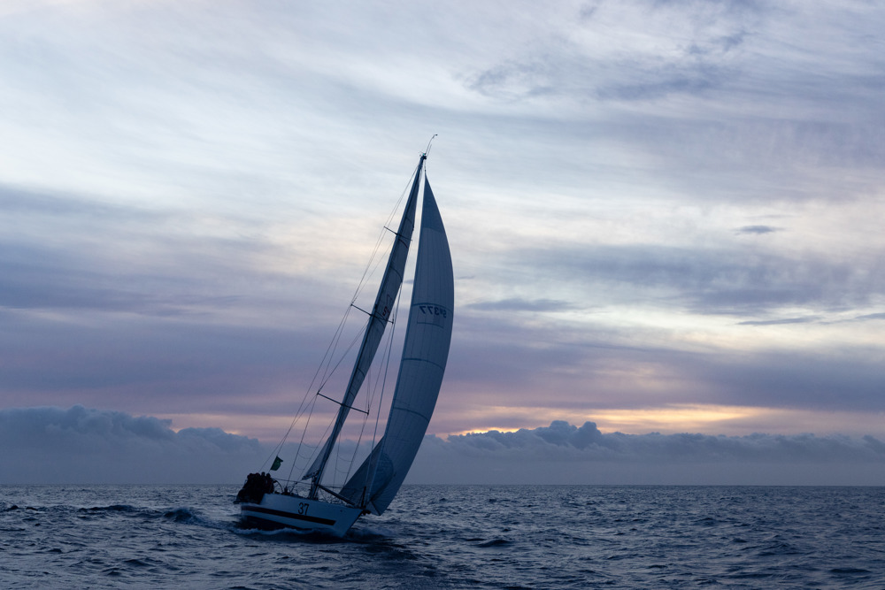 BACARDI, Sail n: SM377, OWNER/SKIPPER: Brett Averay, STATE: VIC, DESIGN: Peterson 44, LOA: 13.3, CLASS: PHS, YEAR BUILT: 1978