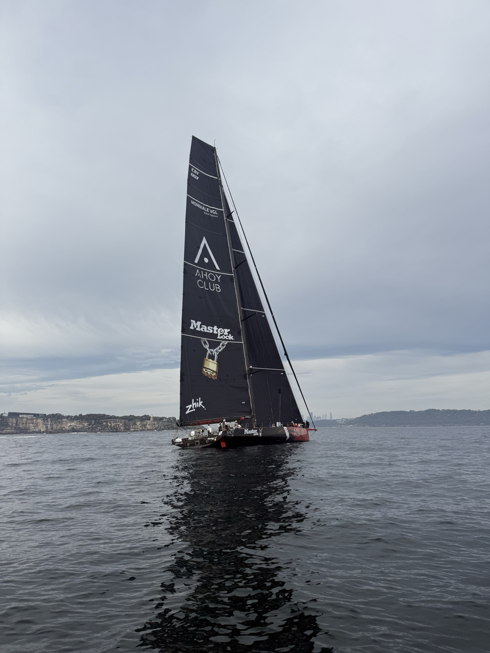 Master Lock Comanche approaching the finish.  Image: CYCA/Ashley Dart
