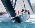 Beau Geste ahead of Wild Oats XI shortly after the start