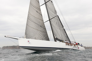 Lahana slices her way through the choppy seas