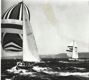 Windward Passage (7099) leading Phantom - 1977 SHYR Boxing Day - CYCA Archive