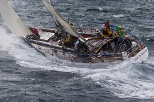 LOVE AND WAR, Sail n: 294, Bow n: 29, Design: Sparkman And Stephens, Owner: Simon Kurts, Skipper: Simon Kurts off Cape Raoul