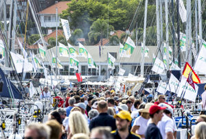 Dockside in the morning of the start