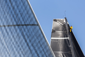 R88, RAMBLER (USA), Sail No: USA25555, Design: Jk 27m Canting Maxi, Owner: George David, Skipper: George David
100, RAGAMUFFIN 100 (NSW), Sail No: SYD100, Design: Dovell 100, Owner: Syd Fischer, Skipper: David Witt