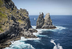 17, MAXI RAGAMUFFIN (AUS), Sail No: 7007, Design: Frers 79, Owner: Nant Whiskey, Skipper: Keith Batt