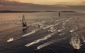 Wild Oats XI stretches out over LDV Comanche towards the finish line