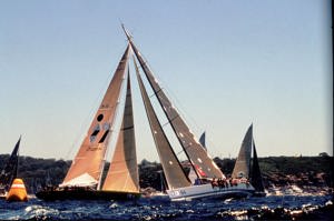 Alfa Romeo leading Wild Thing (M10) - 2000 SHYR - CYCA Archives