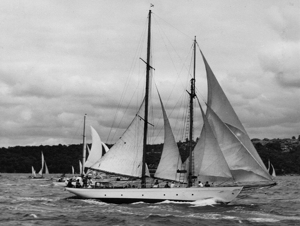 Mistral II (at start of 1950 Sydney Hobart race)